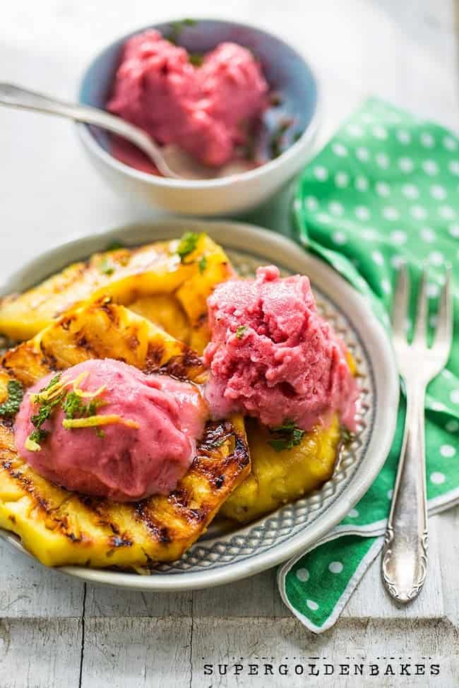 Strawberry frozen yoghurt with grilled pineapple