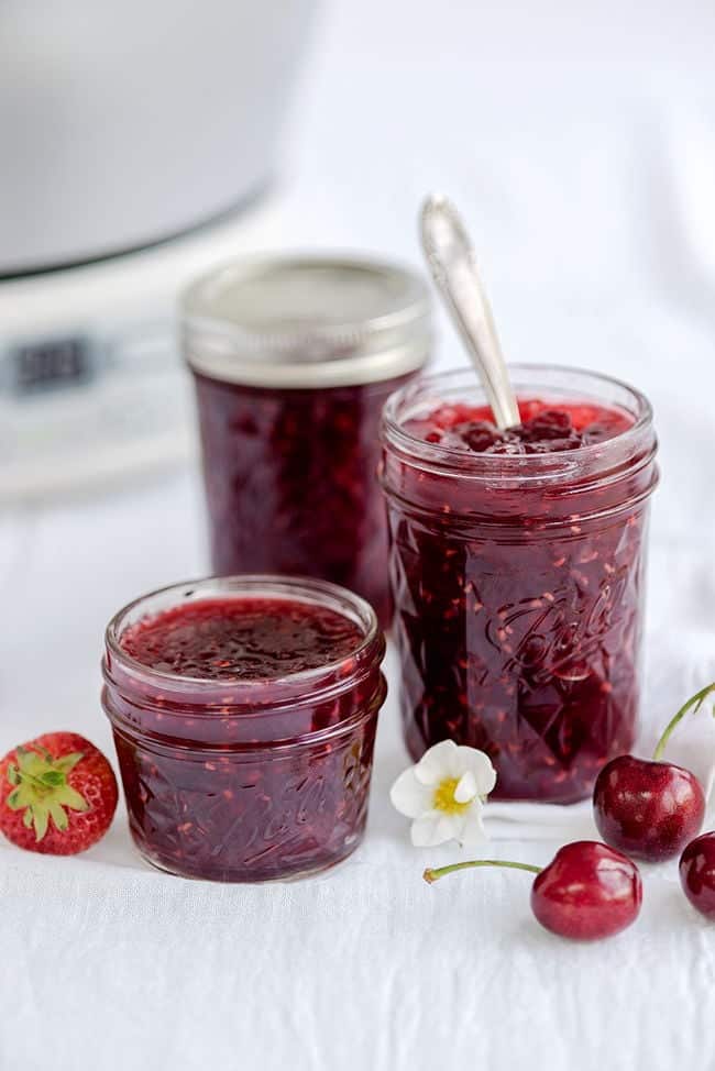there small jars of reduced Sugar Mixed Berry Jam