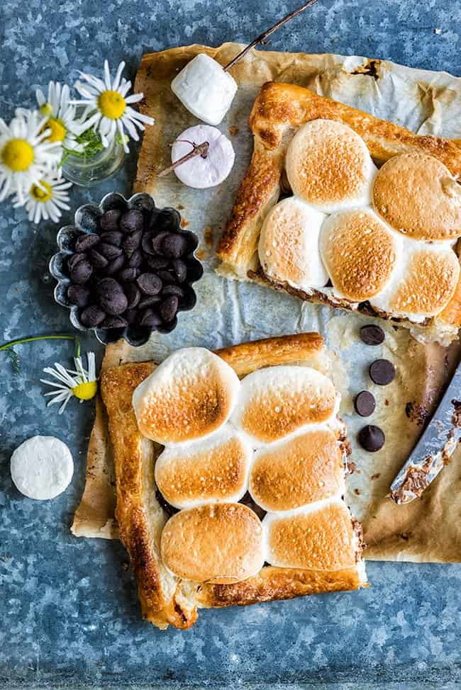 Three Ingredient Giant S'mores Tart – ready in less than 15 minutes and totally delicious.
