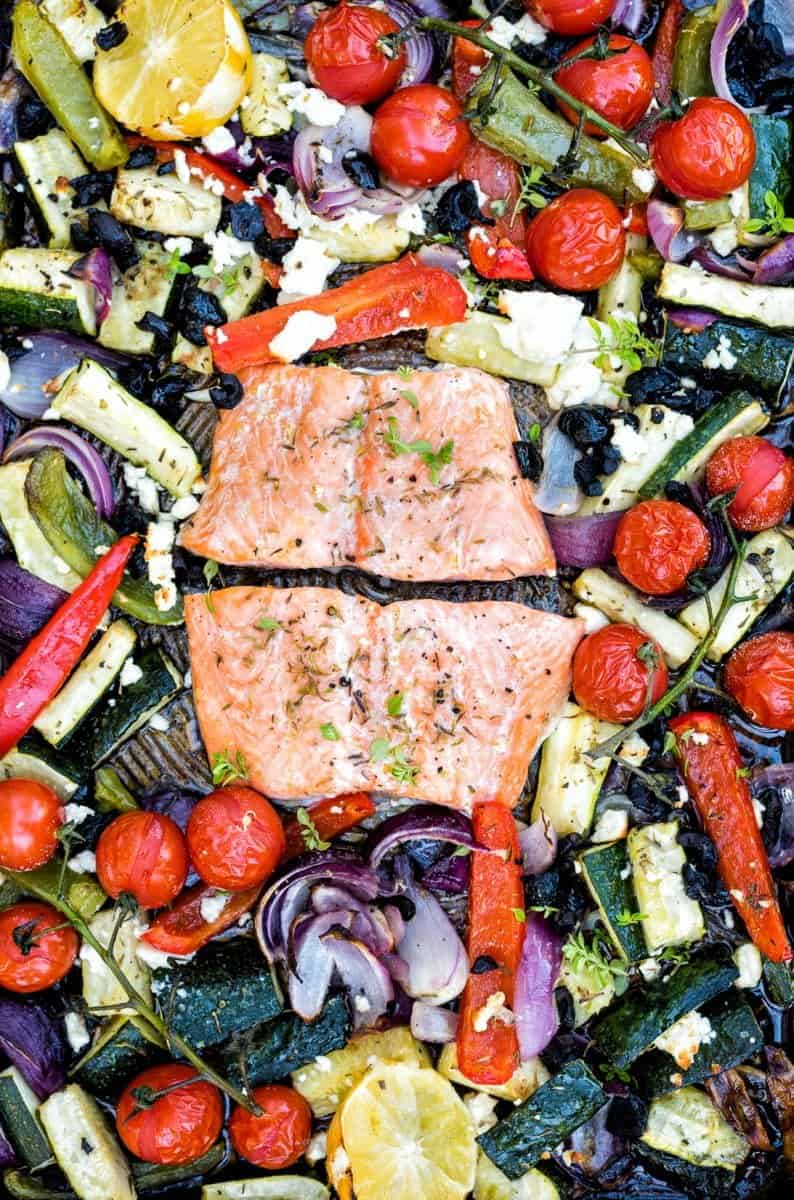 30 minute Mediterranean sheet pan salmon. Quick, easy, healhty and delicious!
