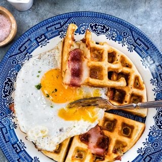Take savoury waffles to the next level with these insanely delicious egg, cheddar and bacon breakfast waffles.