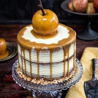 Spiced apple layer cake with mascarpone frosting - the perfect cake for fall