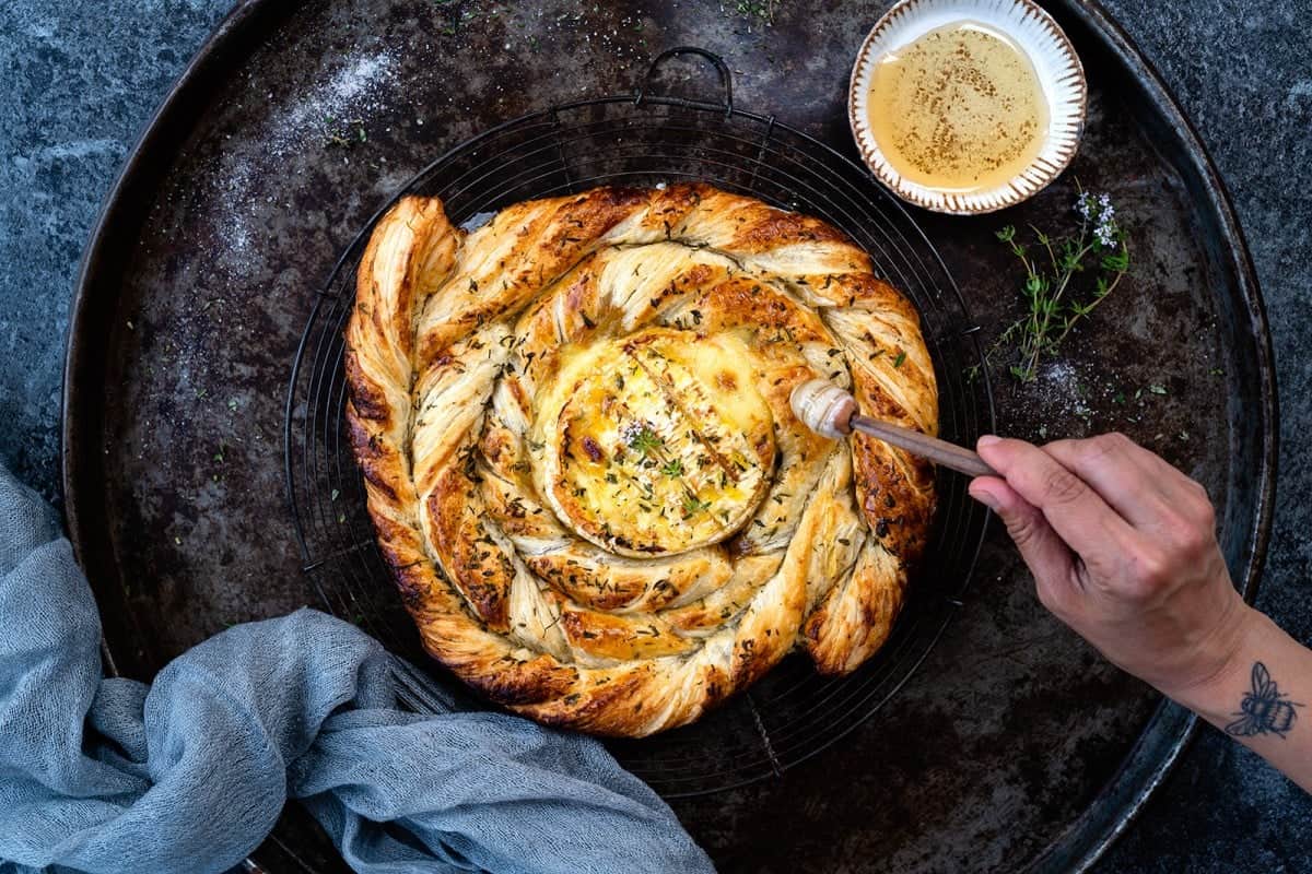 Baked camembert drizzled with honey