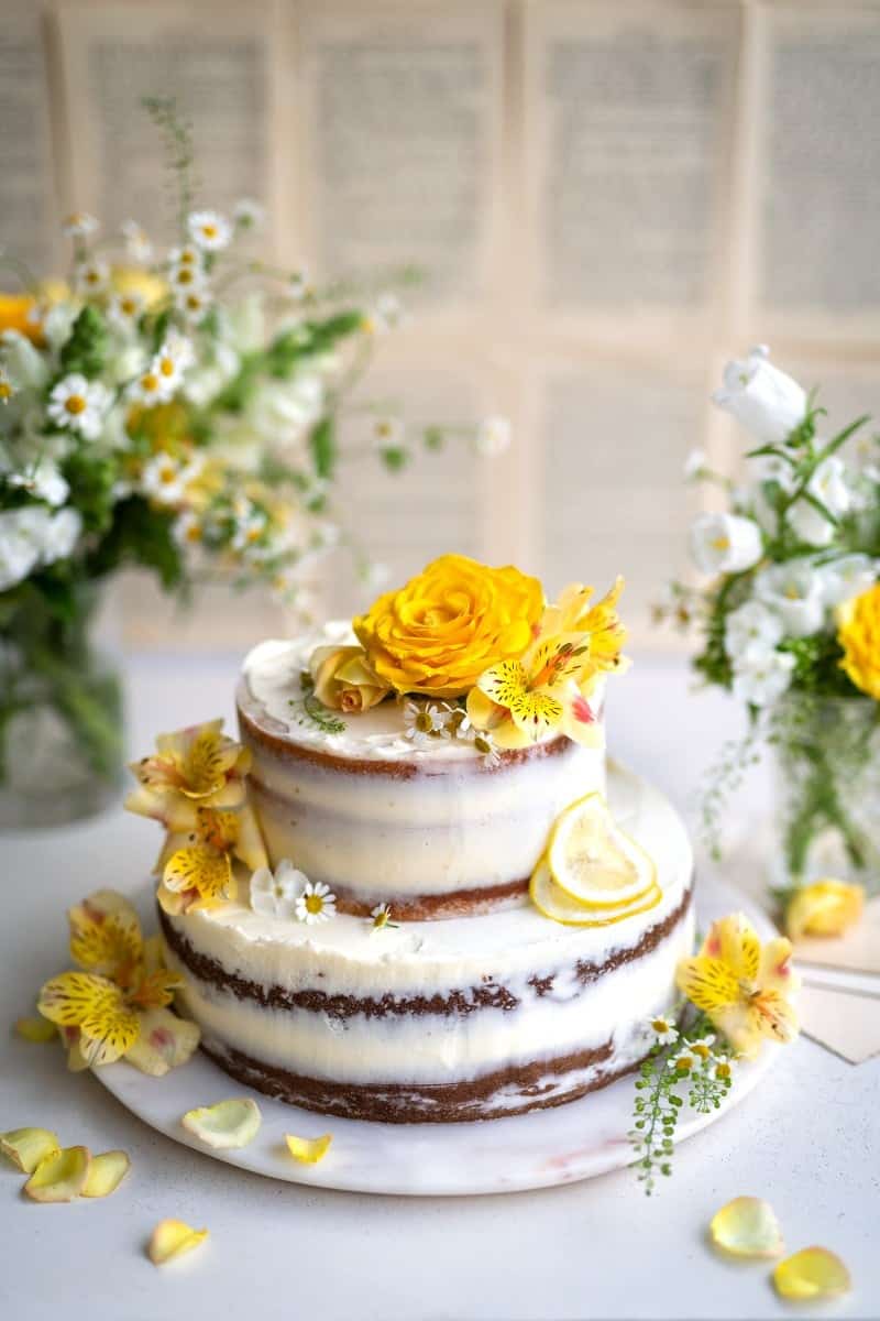 This lemon and elderflower layer cake is worthy of a Royal wedding!