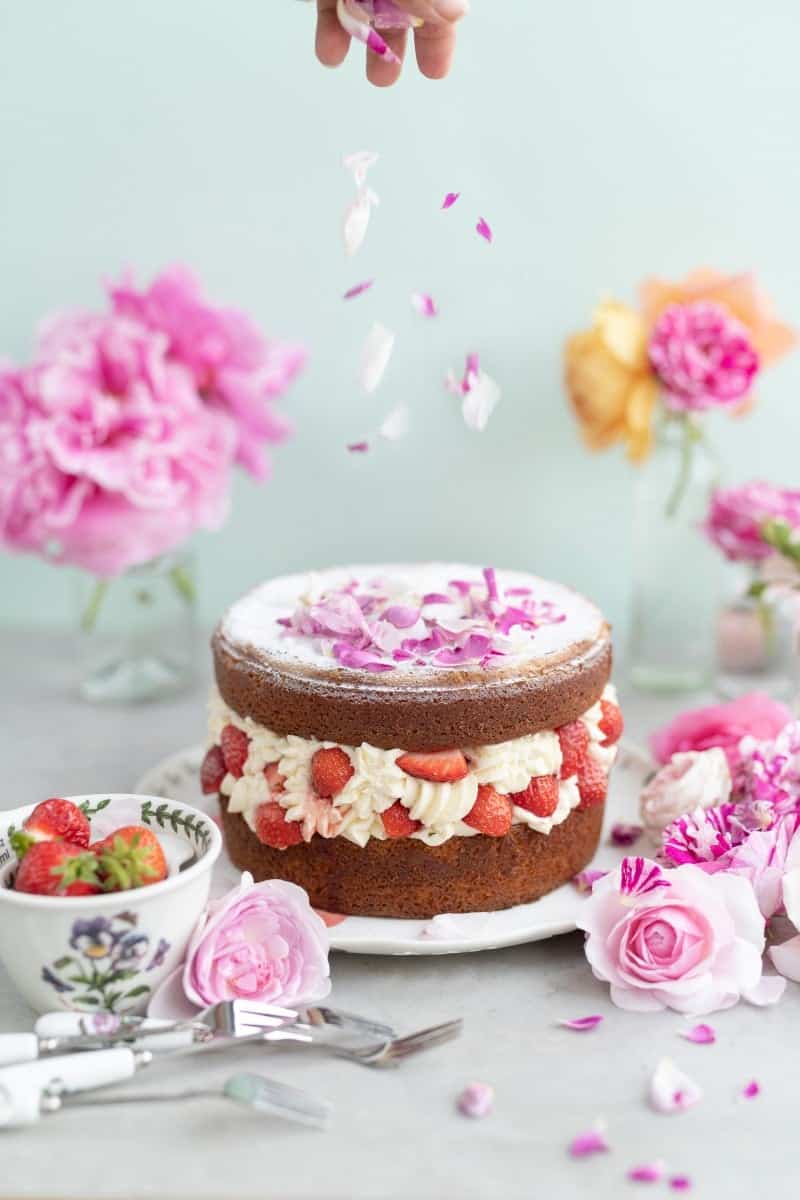 strawberry rose layer cake