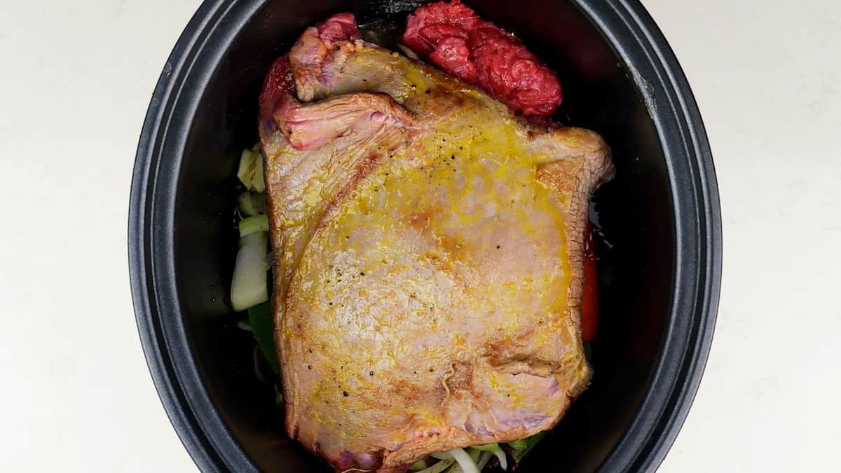 Cooking beef brisket in a slow cooker