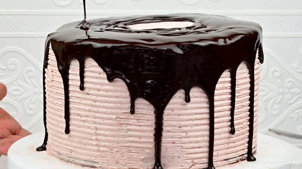 drizzling cake with chocolate ganache