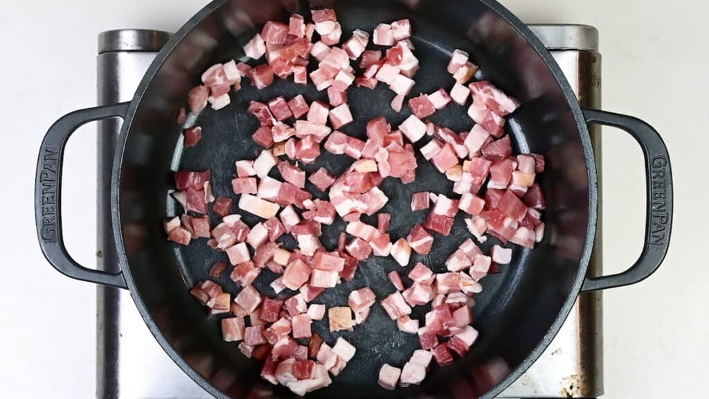 cooking bacon in a dutch oven