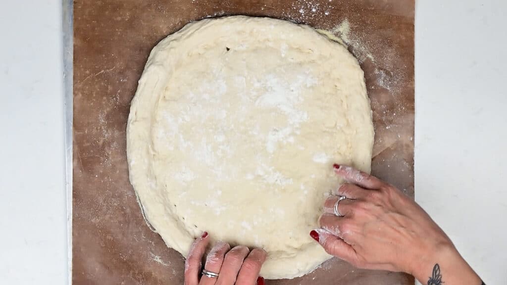 Making an inner circle on flatbread