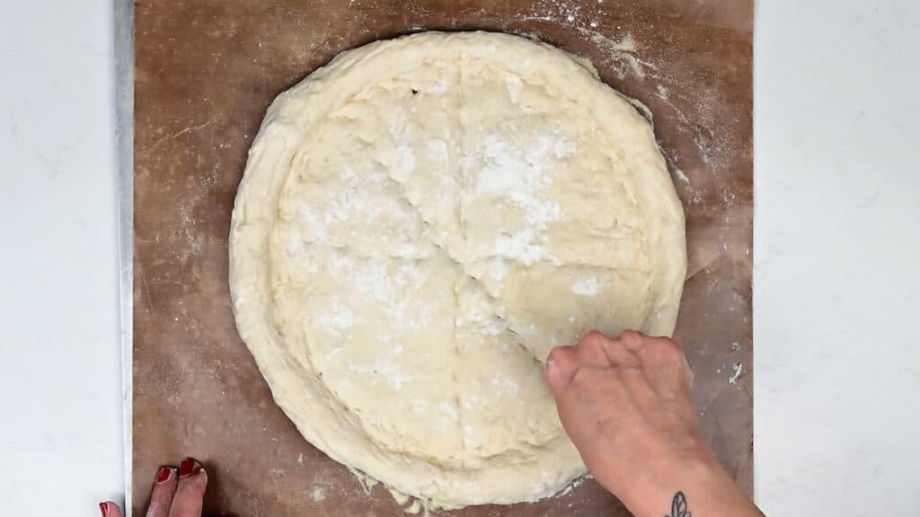 Making indentations in diagonal pattern on Turkish bread