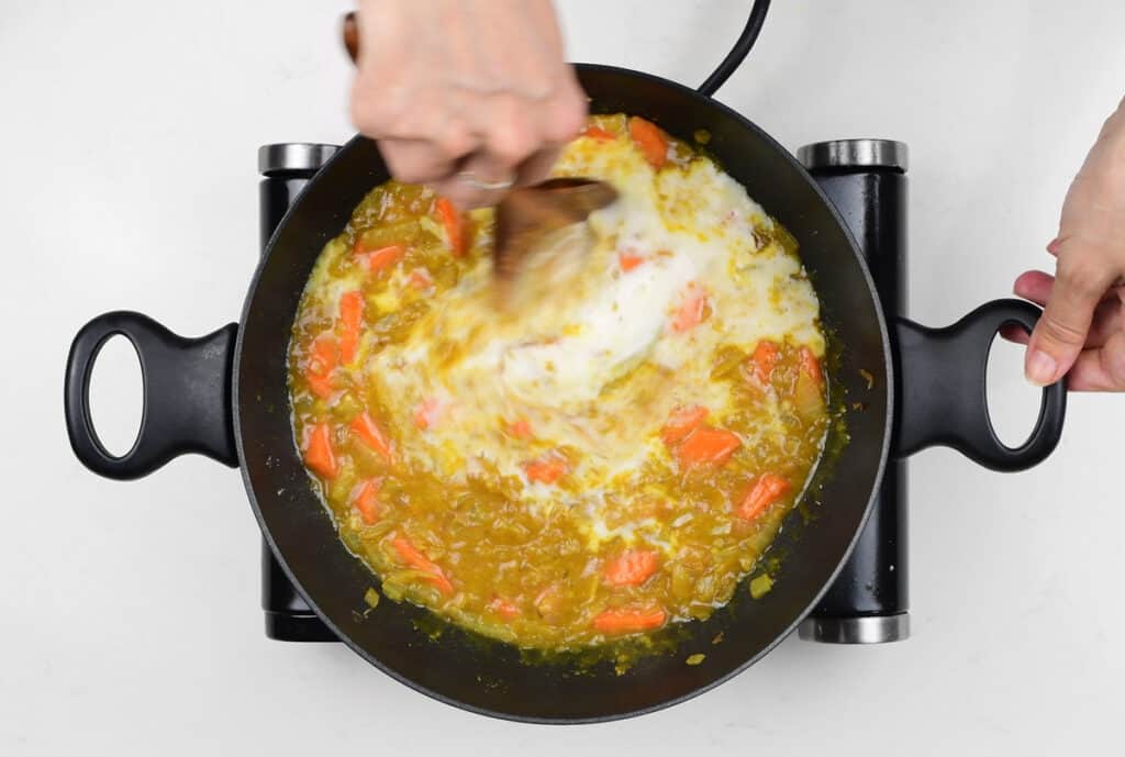 Making Katsu curry sauce in a pan