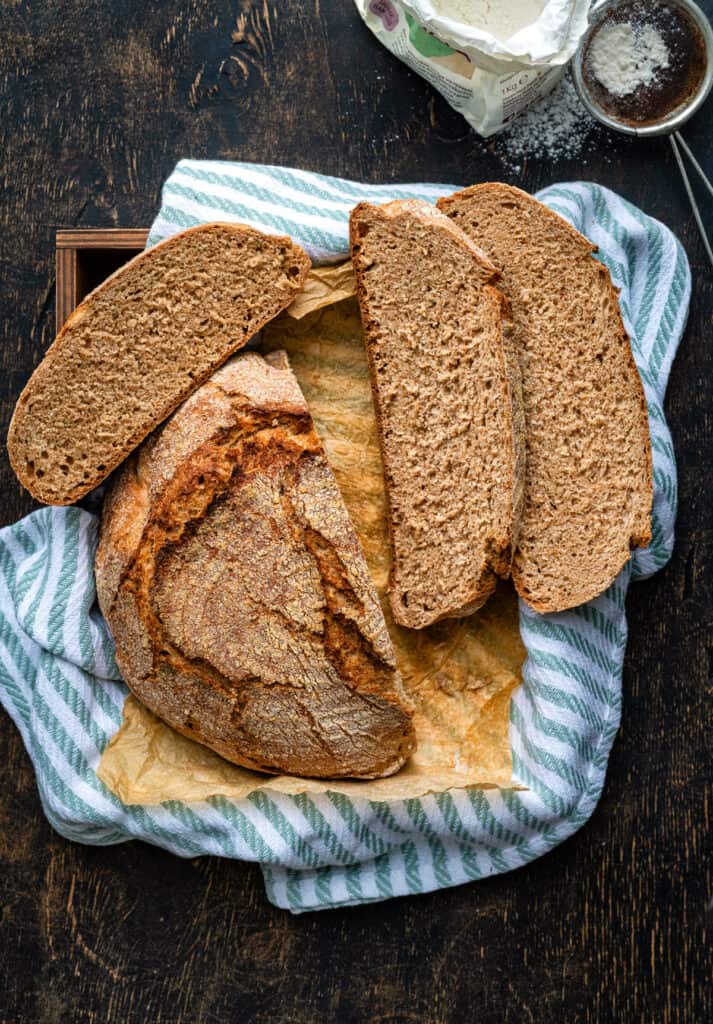 Overhead photo of wholemeal bread, sliced 