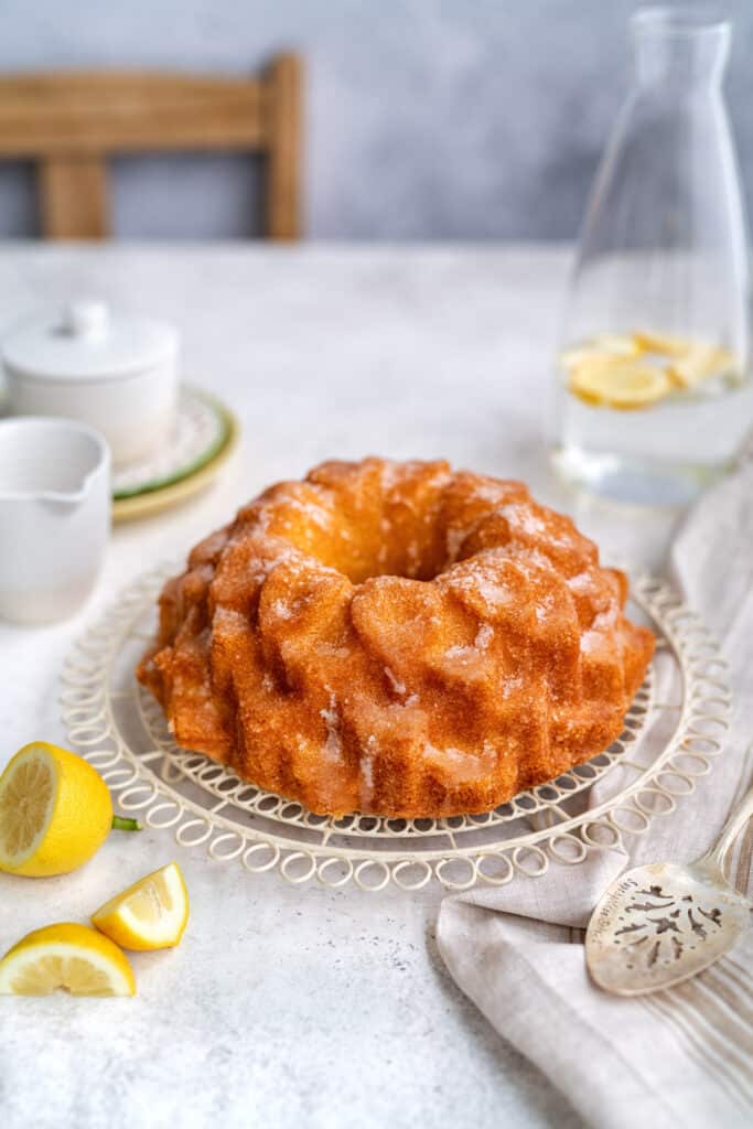 Mary Berry's Lemon Drizzle Cake baked as a bunft