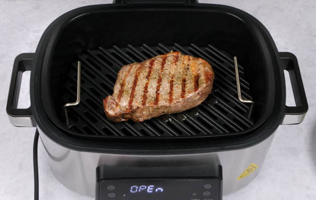 Grilled steak in an CHEFREE AFG01 Grill Air Fryer