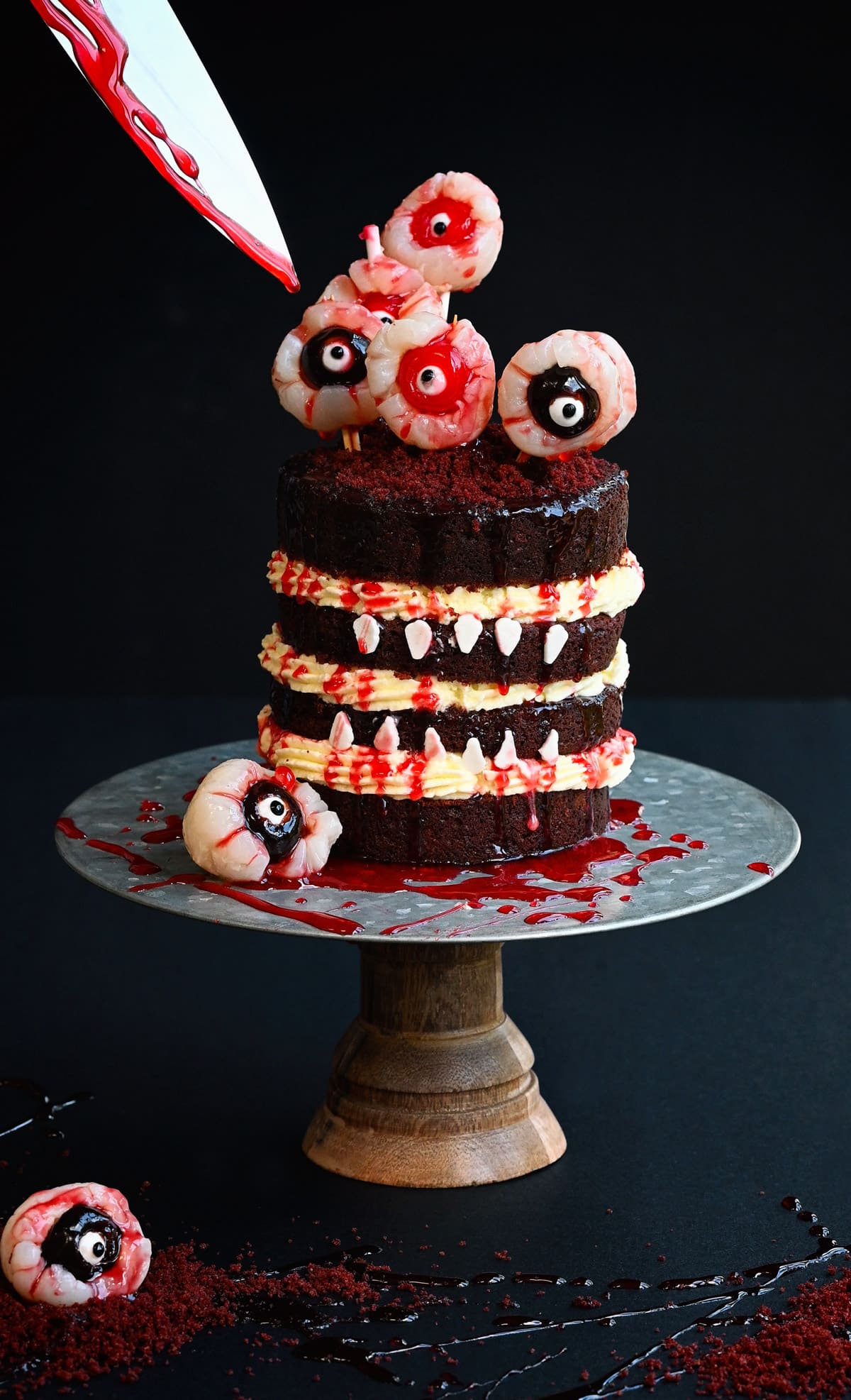 Best candy eyes for any dessert decoration! I learned it from my