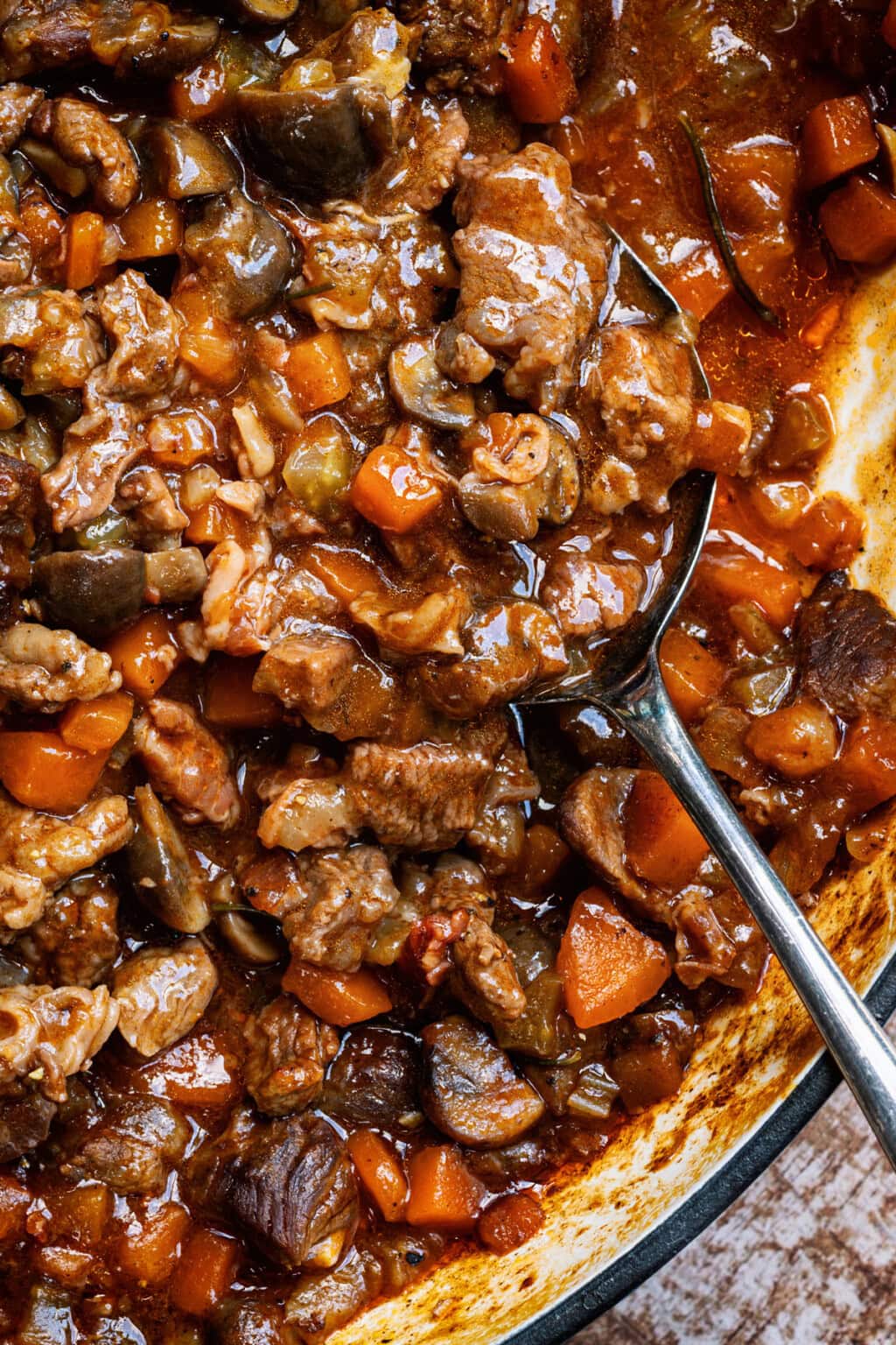 Spezzatino di Manzo (Italian Beef Stew) - Supergolden Bakes
