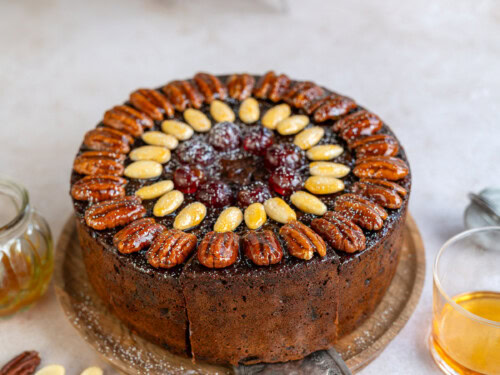 Easy Moist Fruit Cake – Only 4 Ingredients! - Supergolden Bakes
